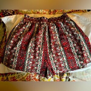 Suuuuper.cute elastic waist shorts - boho print.